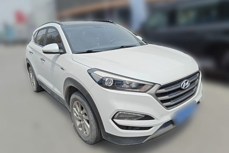 Used Hyundai Tucson 2018 1.6T Dual-Clutch Two-Wheel Drive 15th Anniversary Special Edition Front Right 45 Deg