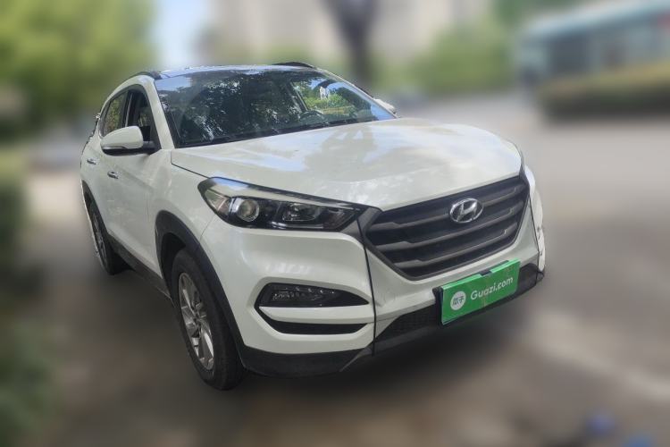 Used Hyundai Tucson 2018 1.6T Dual-Clutch Two-Wheel Drive 15th Anniversary Special Edition Front Right 45 Deg