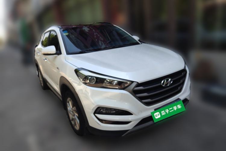 Used Hyundai Tucson 2018 1.6T Dual-Clutch Two-Wheel Drive 15th Anniversary Special Edition Front Right 45 Deg