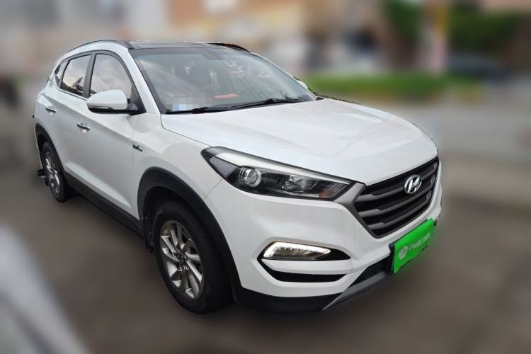 Used Hyundai Tucson 2018 1.6T Dual-Clutch Two-Wheel Drive 15th Anniversary Special Edition Front Right 45 Deg