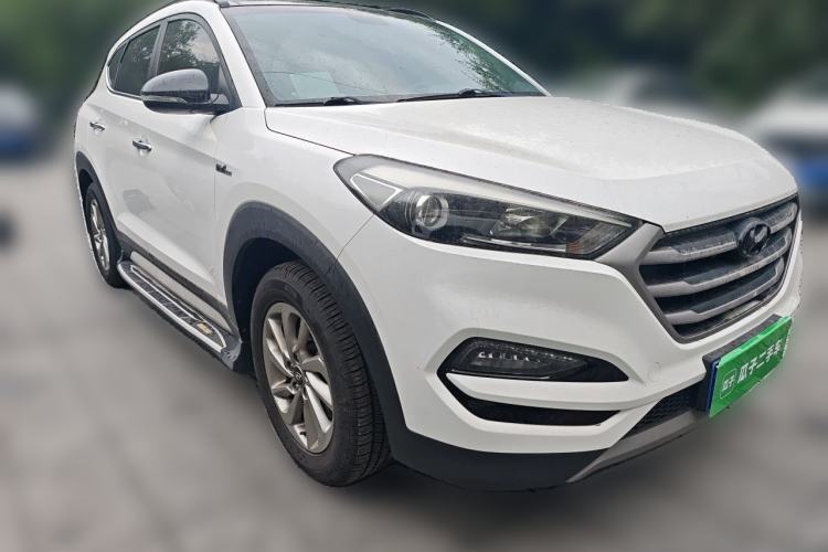 Used Hyundai Tucson 2018 1.6T Dual-Clutch Two-Wheel Drive 15th Anniversary Special Edition Front Right 45 Deg