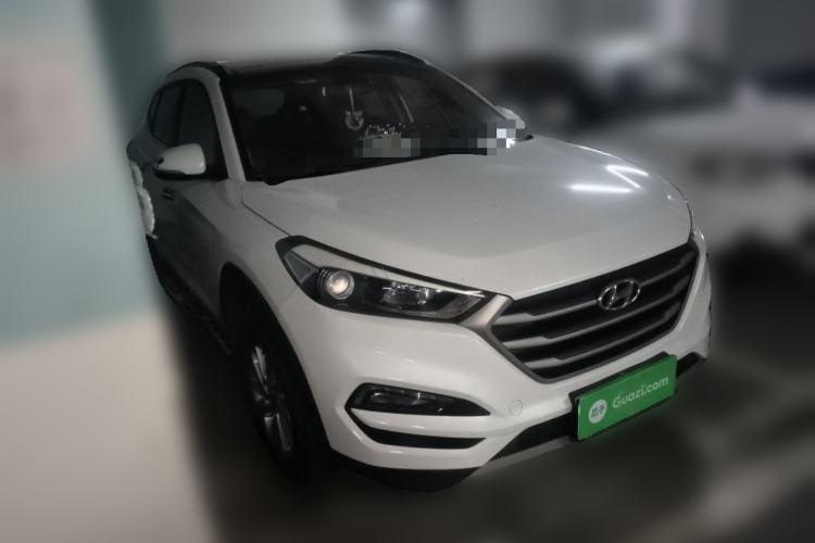 Used Hyundai Tucson 2018 1.6T Dual-Clutch Two-Wheel Drive 15th Anniversary Special Edition Front Right 45 Deg