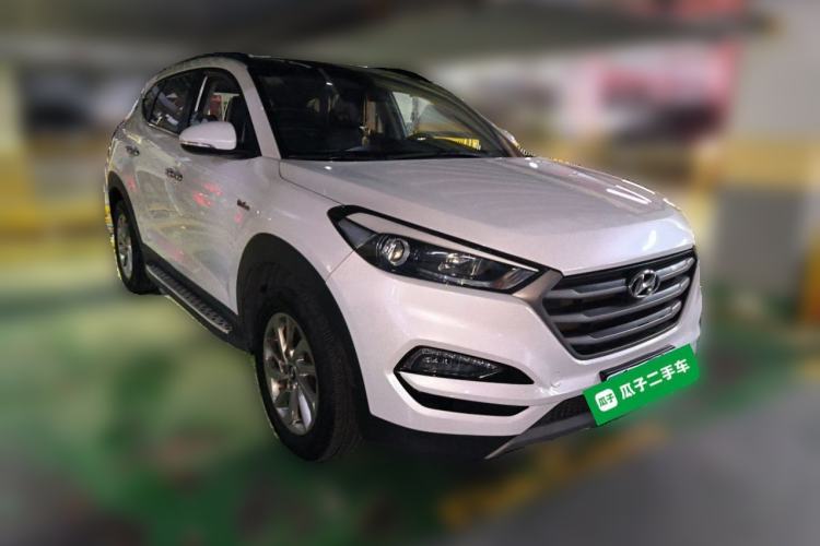 Used Hyundai Tucson 2018 1.6T Dual-Clutch Two-Wheel Drive 15th Anniversary Special Edition Front Right 45 Deg