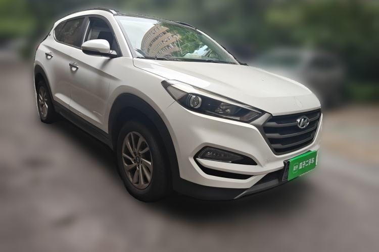 Used Hyundai Tucson 2018 1.6T Dual-Clutch Two-Wheel Drive 15th Anniversary Special Edition Front Right 45 Deg