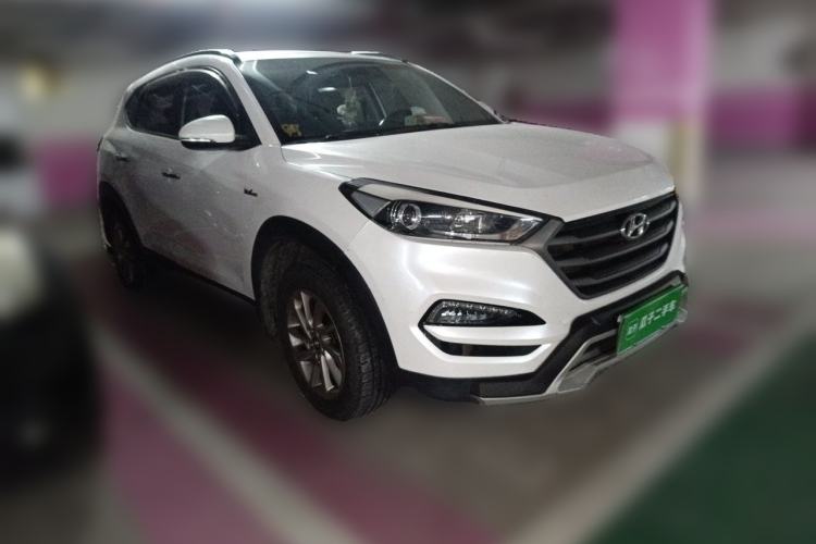 Used Hyundai Tucson 2018 1.6T Dual-Clutch Two-Wheel Drive 15th Anniversary Special Edition Front Right 45 Deg