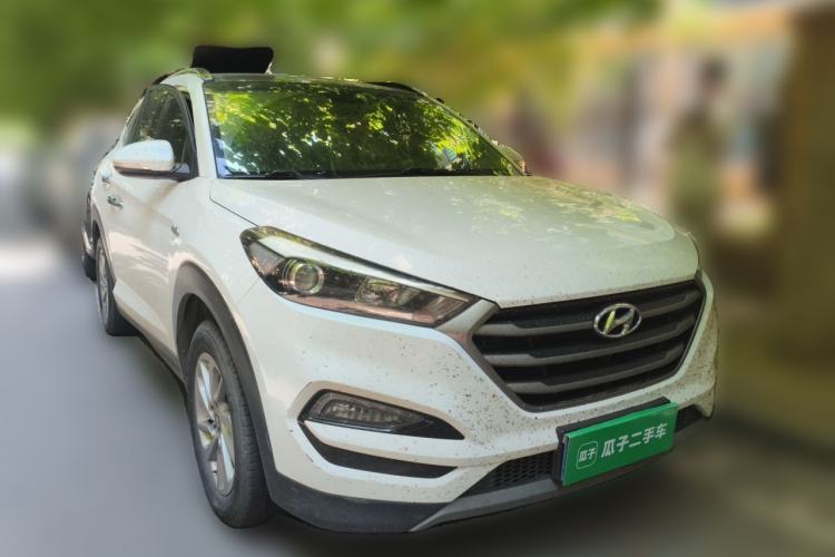 Used Hyundai Tucson 2018 1.6T Dual-Clutch Two-Wheel Drive 15th Anniversary Special Edition Front Right 45 Deg
