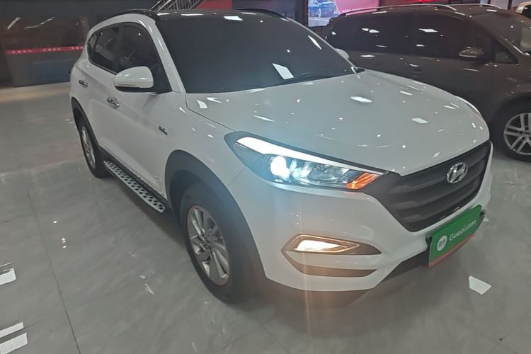 Used Hyundai Tucson 2018 1.6T Dual-Clutch Two-Wheel Drive 15th Anniversary Special Edition Front Right 45 Deg