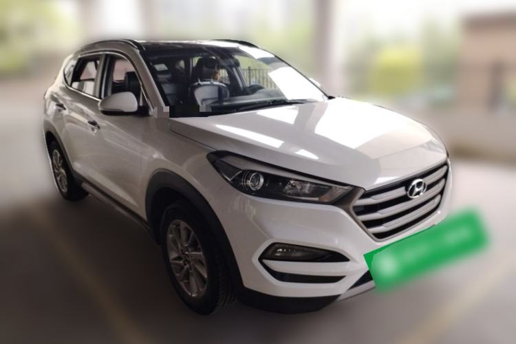 Used Hyundai Tucson 2018 1.6T Dual-Clutch Two-Wheel Drive 15th Anniversary Special Edition Front Right 45 Deg