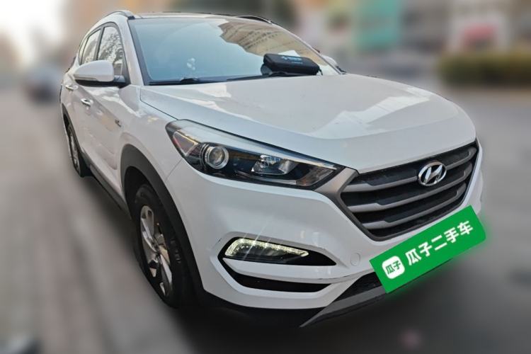 Used Hyundai Tucson 2018 1.6T Dual-Clutch Two-Wheel Drive 15th Anniversary Special Edition Front Right 45 Deg