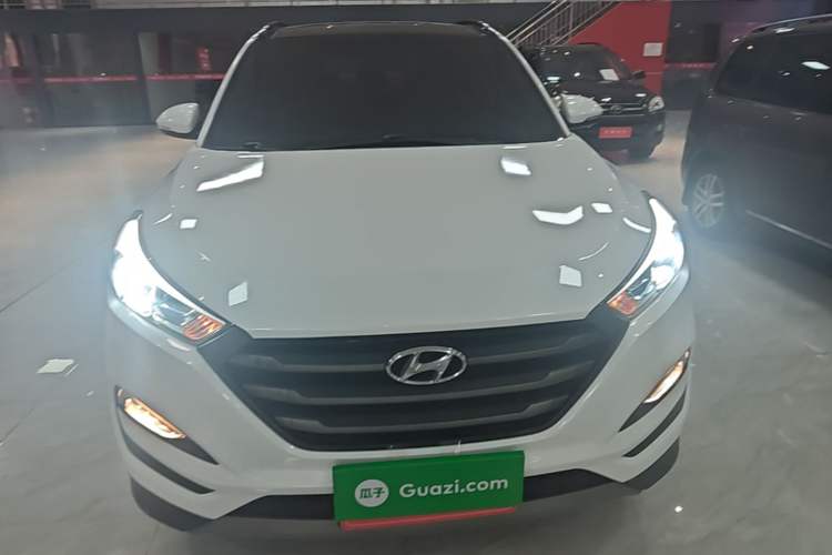Used Hyundai Tucson 2018 1.6T Dual-Clutch Two-Wheel Drive 15th Anniversary Special Edition Front
