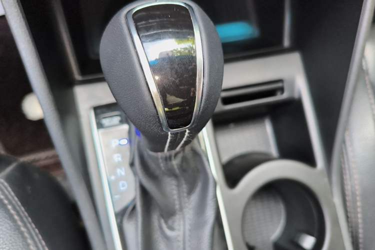 Used Hyundai Tucson 2018 1.6T Dual-Clutch Two-Wheel Drive 15th Anniversary Special Edition Gear Lever
