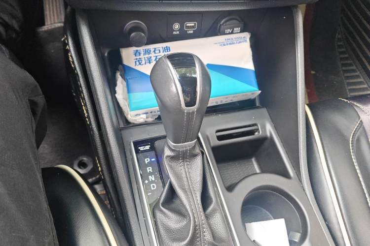 Used Hyundai Tucson 2018 1.6T Dual-Clutch Two-Wheel Drive 15th Anniversary Special Edition Gear Lever