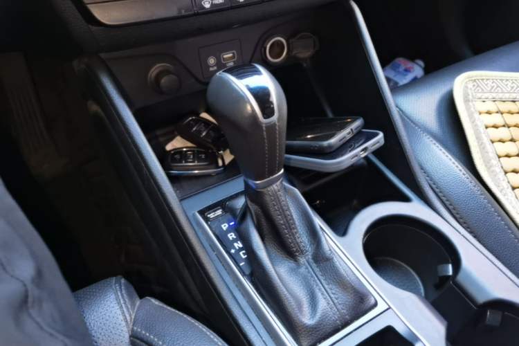 Used Hyundai Tucson 2018 1.6T Dual-Clutch Two-Wheel Drive 15th Anniversary Special Edition Gear Lever