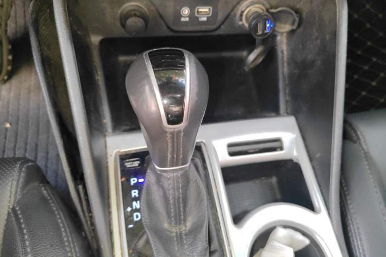 Used Hyundai Tucson 2018 1.6T Dual-Clutch Two-Wheel Drive 15th Anniversary Special Edition Gear Lever