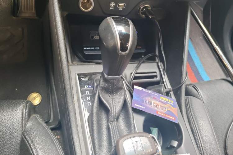 Used Hyundai Tucson 2018 1.6T Dual-Clutch Two-Wheel Drive 15th Anniversary Special Edition Gear Lever