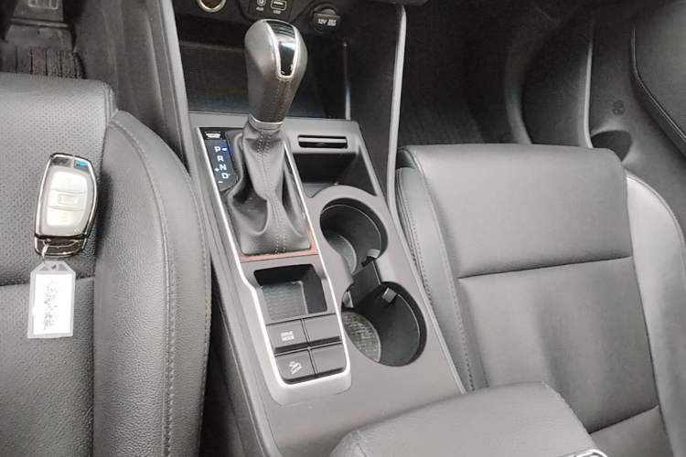 Used Hyundai Tucson 2018 1.6T Dual-Clutch Two-Wheel Drive 15th Anniversary Special Edition Gear Lever