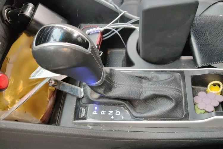 Used Hyundai Tucson 2018 1.6T Dual-Clutch Two-Wheel Drive 15th Anniversary Special Edition Gear Lever
