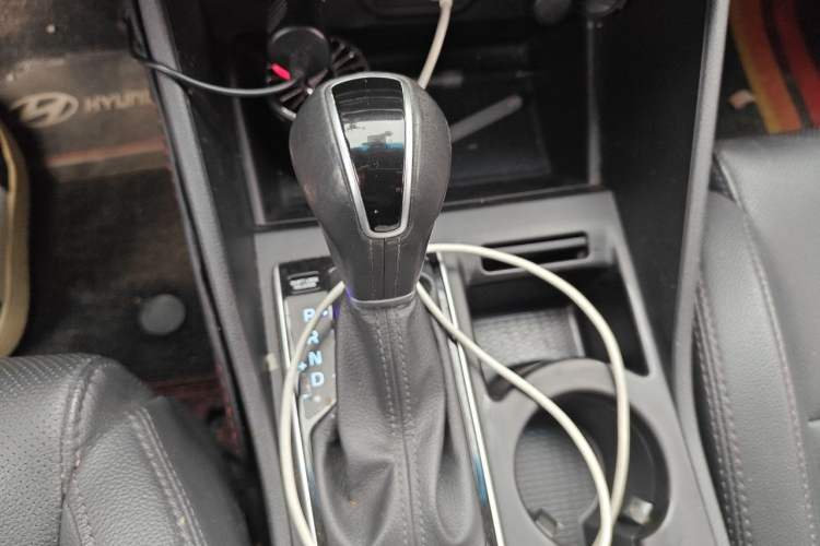 Used Hyundai Tucson 2018 1.6T Dual-Clutch Two-Wheel Drive 15th Anniversary Special Edition Gear Lever