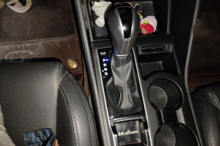Used Hyundai Tucson 2018 1.6T Dual-Clutch Two-Wheel Drive 15th Anniversary Special Edition Gear Lever
