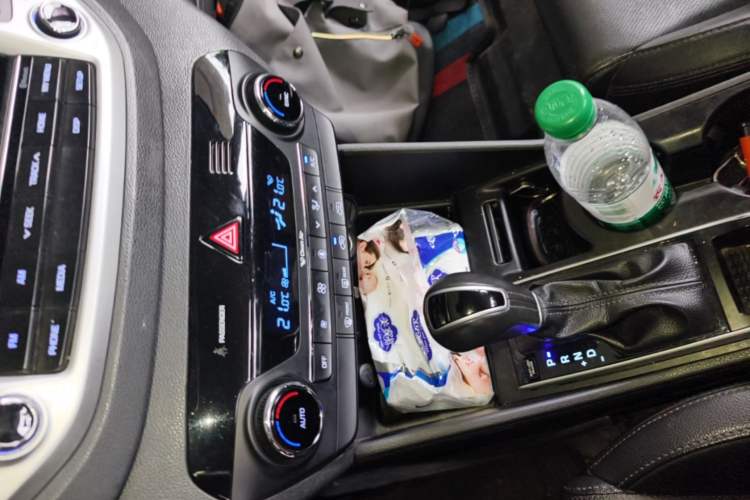 Used Hyundai Tucson 2018 1.6T Dual-Clutch Two-Wheel Drive 15th Anniversary Special Edition Gear Lever
