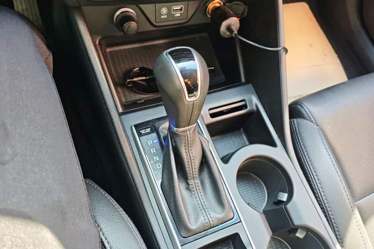 Used Hyundai Tucson 2018 1.6T Dual-Clutch Two-Wheel Drive 15th Anniversary Special Edition Gear Lever
