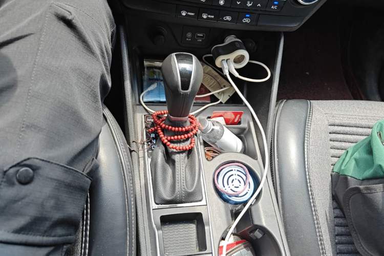 Used Hyundai Tucson 2018 1.6T Dual-Clutch Two-Wheel Drive 15th Anniversary Special Edition Gear Lever