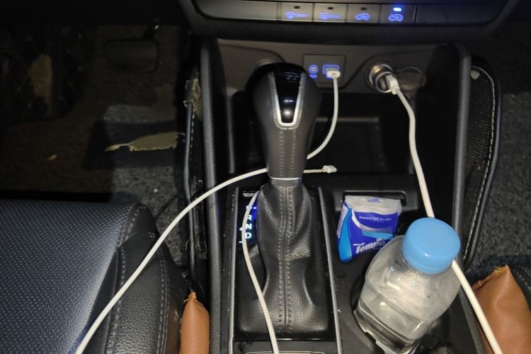 Used Hyundai Tucson 2018 1.6T Dual-Clutch Two-Wheel Drive 15th Anniversary Special Edition Gear Lever