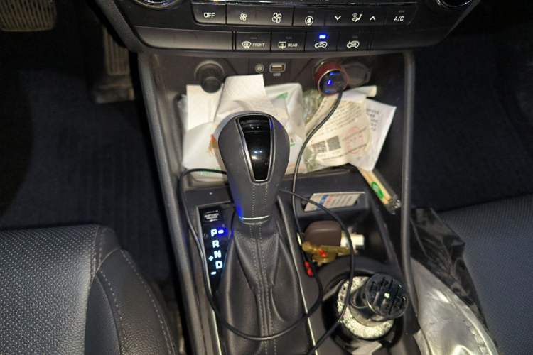 Used Hyundai Tucson 2018 1.6T Dual-Clutch Two-Wheel Drive 15th Anniversary Special Edition Gear Lever