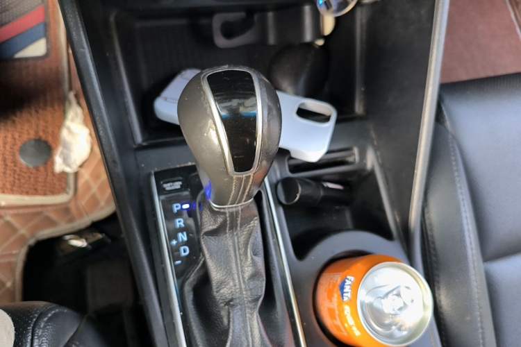 Used Hyundai Tucson 2018 1.6T Dual-Clutch Two-Wheel Drive 15th Anniversary Special Edition Gear Lever