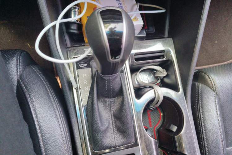Used Hyundai Tucson 2018 1.6T Dual-Clutch Two-Wheel Drive 15th Anniversary Special Edition Gear Lever