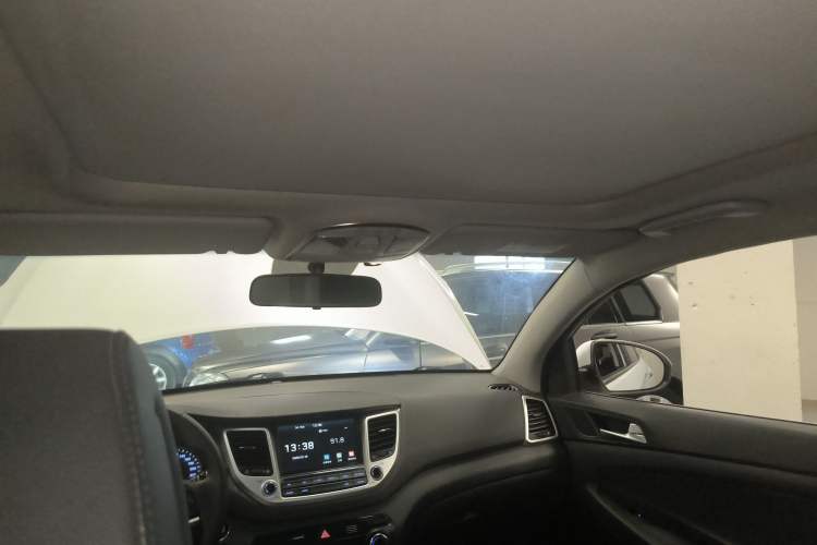 Used Hyundai Tucson 2018 1.6T Dual-Clutch Two-Wheel Drive 15th Anniversary Special Edition Headliner