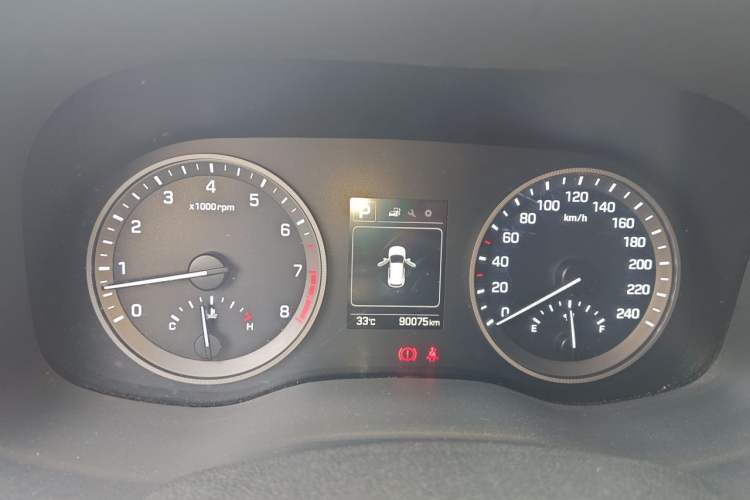 Used Hyundai Tucson 2018 1.6T Dual-Clutch Two-Wheel Drive 15th Anniversary Special Edition Instrument Cluster