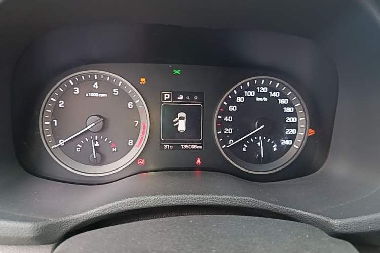 Used Hyundai Tucson 2018 1.6T Dual-Clutch Two-Wheel Drive 15th Anniversary Special Edition Instrument Cluster