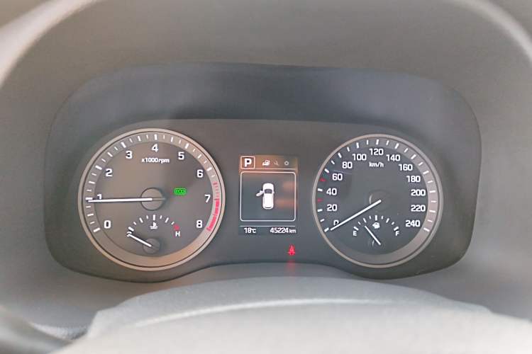 Used Hyundai Tucson 2018 1.6T Dual-Clutch Two-Wheel Drive 15th Anniversary Special Edition Instrument Cluster