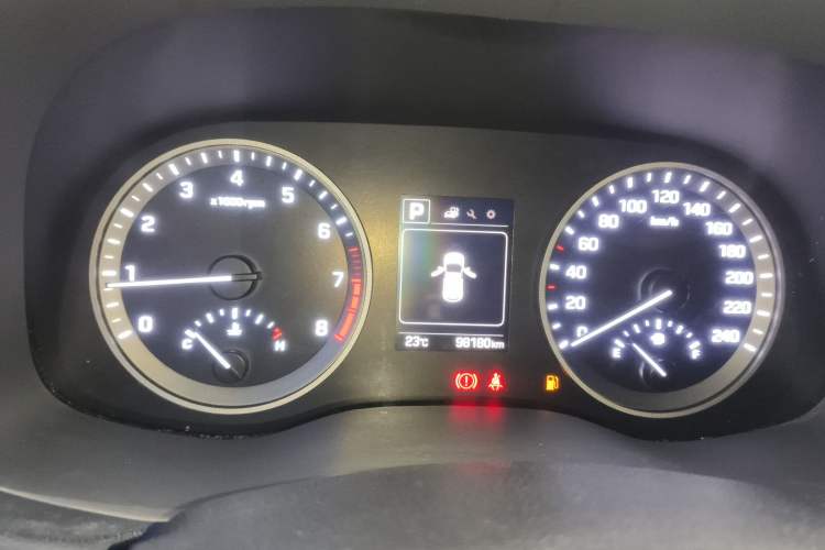 Used Hyundai Tucson 2018 1.6T Dual-Clutch Two-Wheel Drive 15th Anniversary Special Edition Instrument Cluster
