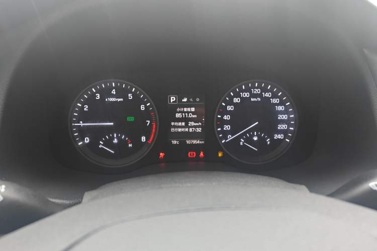 Used Hyundai Tucson 2018 1.6T Dual-Clutch Two-Wheel Drive 15th Anniversary Special Edition Instrument Cluster