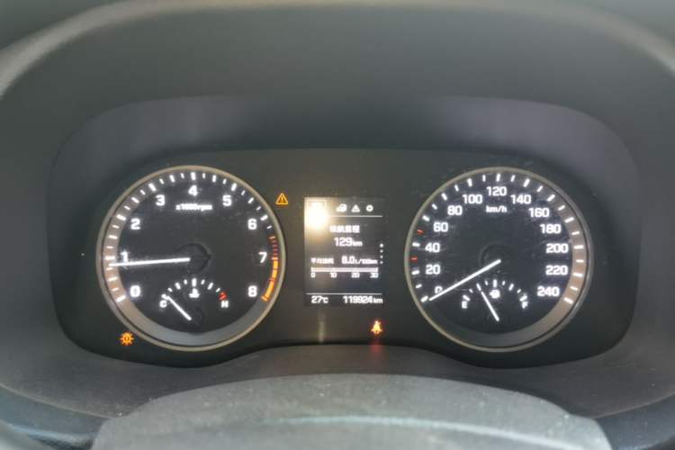 Used Hyundai Tucson 2018 1.6T Dual-Clutch Two-Wheel Drive 15th Anniversary Special Edition Instrument Cluster