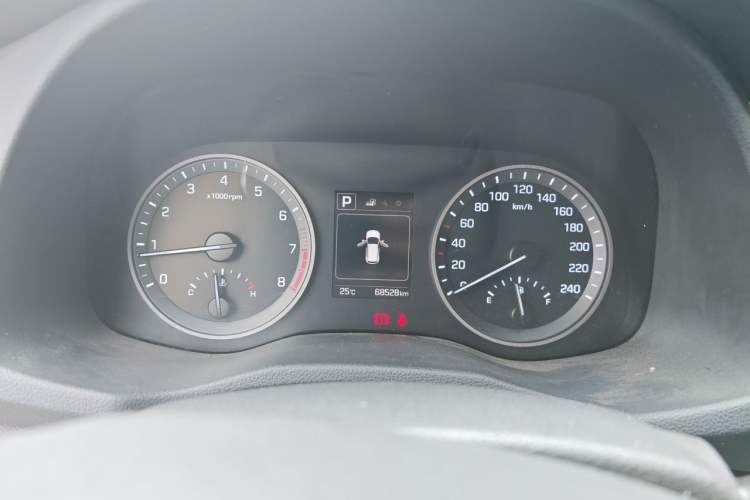 Used Hyundai Tucson 2018 1.6T Dual-Clutch Two-Wheel Drive 15th Anniversary Special Edition Instrument Cluster