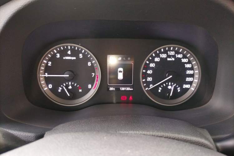 Used Hyundai Tucson 2018 1.6T Dual-Clutch Two-Wheel Drive 15th Anniversary Special Edition Instrument Cluster