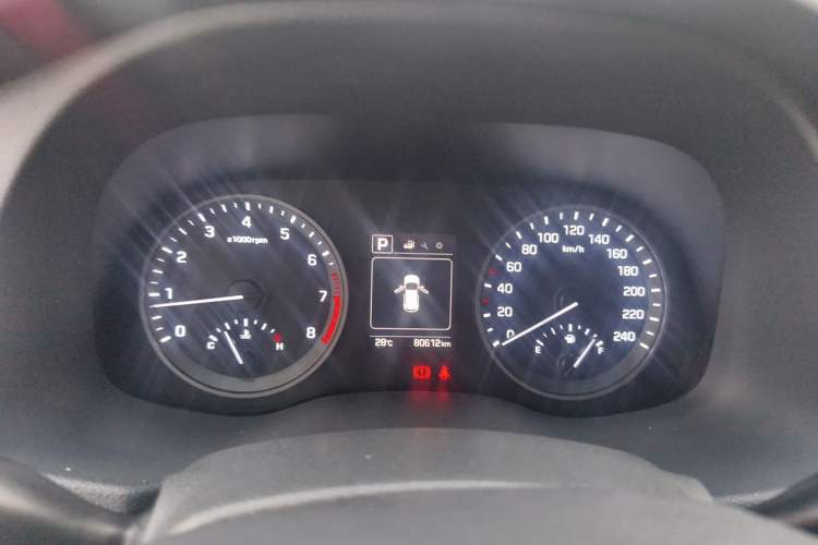 Used Hyundai Tucson 2018 1.6T Dual-Clutch Two-Wheel Drive 15th Anniversary Special Edition Instrument Cluster