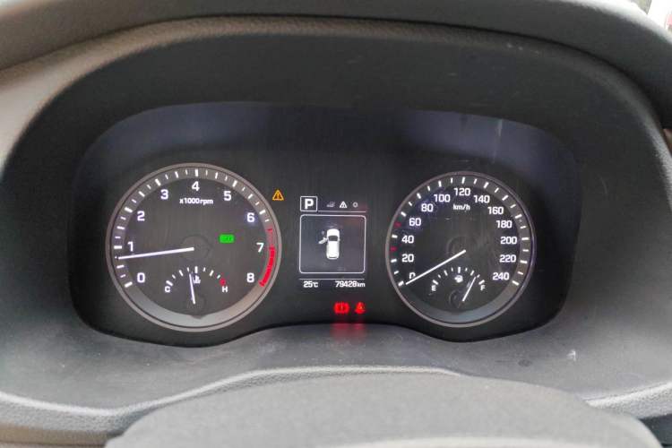 Used Hyundai Tucson 2018 1.6T Dual-Clutch Two-Wheel Drive 15th Anniversary Special Edition Instrument Cluster
