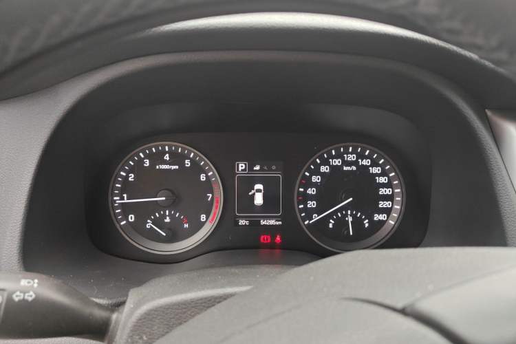 Used Hyundai Tucson 2018 1.6T Dual-Clutch Two-Wheel Drive 15th Anniversary Special Edition Instrument Cluster