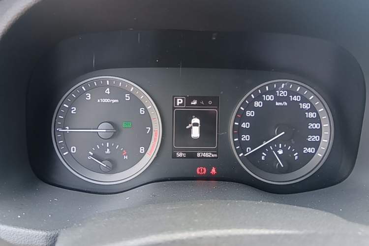 Used Hyundai Tucson 2018 1.6T Dual-Clutch Two-Wheel Drive 15th Anniversary Special Edition Instrument Cluster
