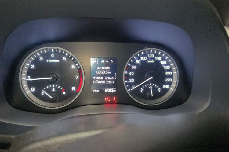 Used Hyundai Tucson 2018 1.6T Dual-Clutch Two-Wheel Drive 15th Anniversary Special Edition Instrument Cluster