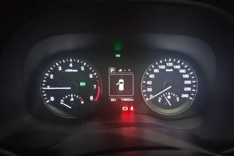 Used Hyundai Tucson 2018 1.6T Dual-Clutch Two-Wheel Drive 15th Anniversary Special Edition Instrument Cluster
