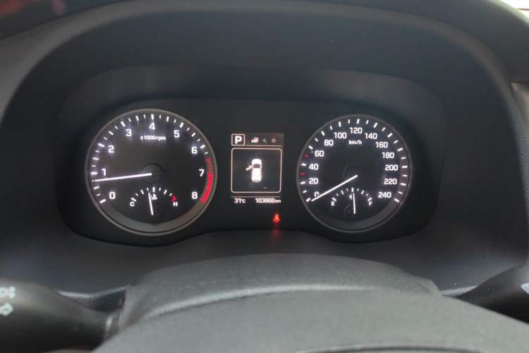 Used Hyundai Tucson 2018 1.6T Dual-Clutch Two-Wheel Drive 15th Anniversary Special Edition Instrument Cluster