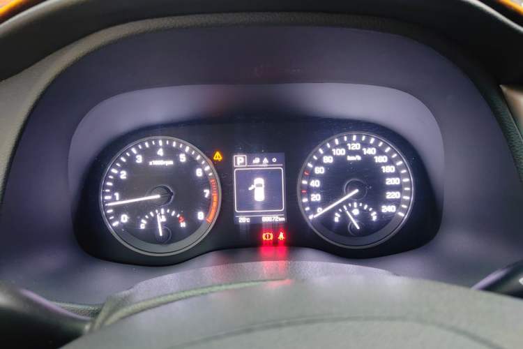 Used Hyundai Tucson 2018 1.6T Dual-Clutch Two-Wheel Drive 15th Anniversary Special Edition Instrument Cluster