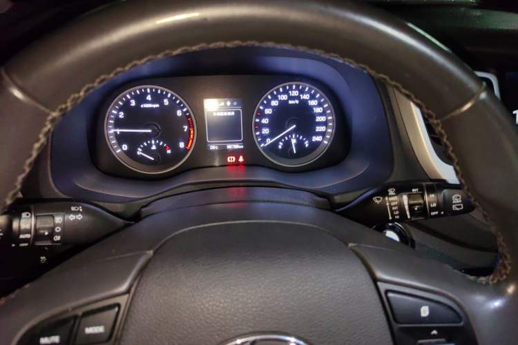 Used Hyundai Tucson 2018 1.6T Dual-Clutch Two-Wheel Drive 15th Anniversary Special Edition Instrument Cluster
