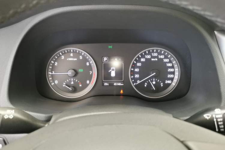 Used Hyundai Tucson 2018 1.6T Dual-Clutch Two-Wheel Drive 15th Anniversary Special Edition Instrument Cluster