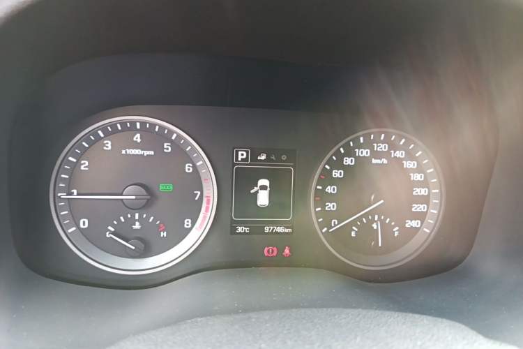Used Hyundai Tucson 2018 1.6T Dual-Clutch Two-Wheel Drive 15th Anniversary Special Edition Instrument Cluster